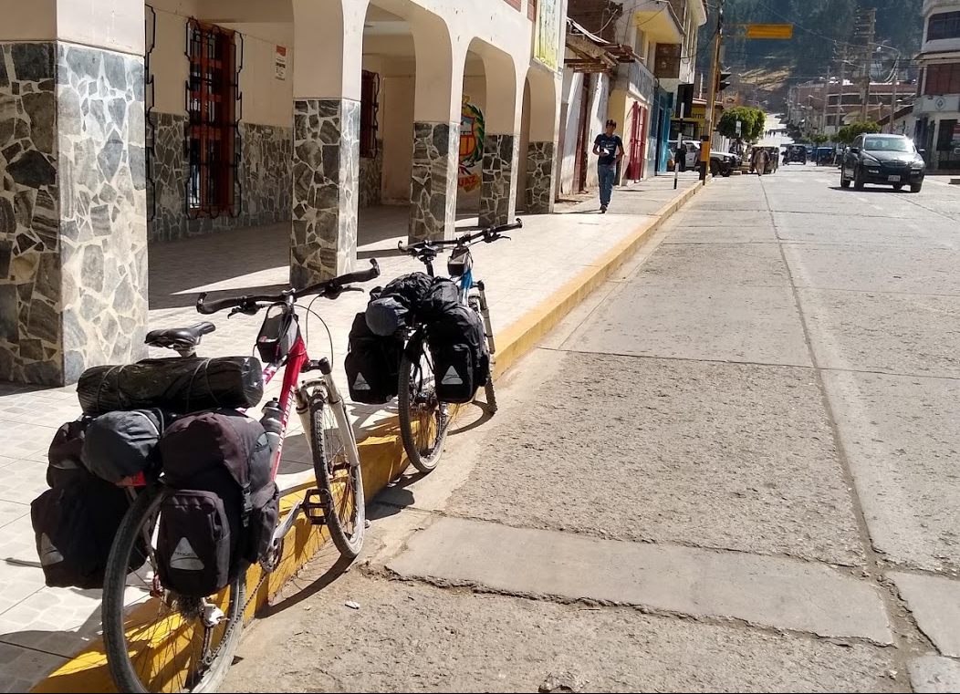Em Carhuaz, onde começamos a pedalar